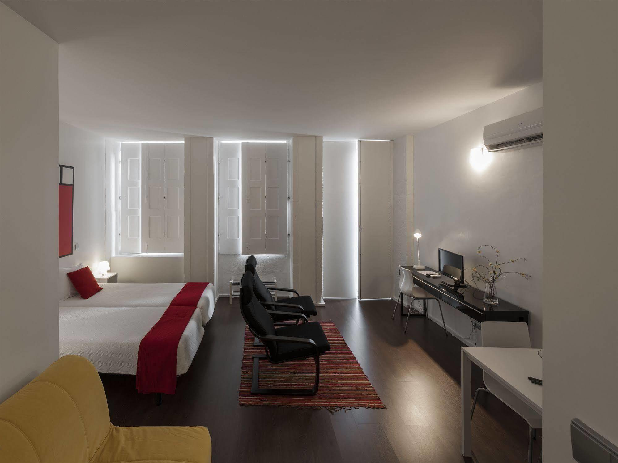 Fine Arts Studios By Olala Homes ポルト エクステリア 写真